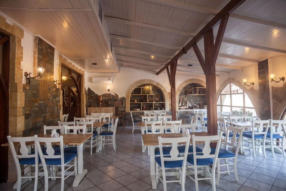 Evina Rooms & Suites Kokkini Hani Екстериор снимка