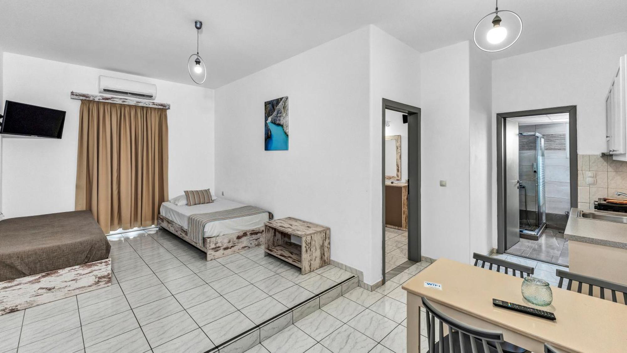 Evina Rooms & Suites Kokkini Hani Екстериор снимка
